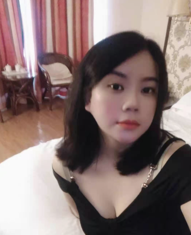 前明珠888肥臀妞